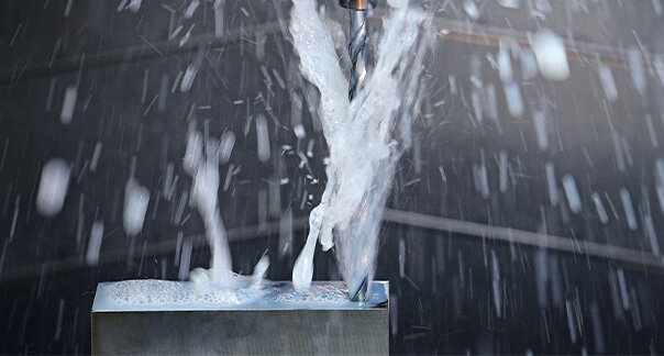 高性能内冷油孔硬质合金钻头